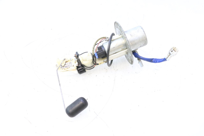 photo de POMPE A ESSENCE SUZUKI GSR 600 (2005 - 2012) - Marquages et références