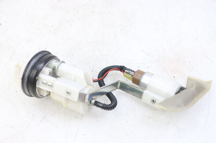 photo de POMPE A ESSENCE PIAGGIO IE MP3 YOURBAN 300 (2011 - 2016)