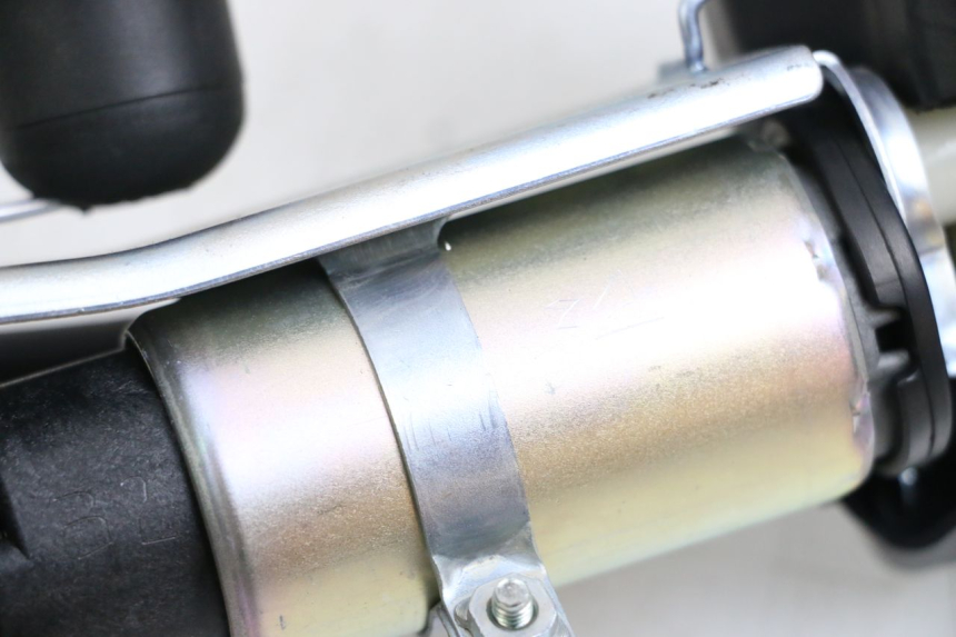 photo de POMPE A ESSENCE KAWASAKI NINJA 400 (2018 - 2023)