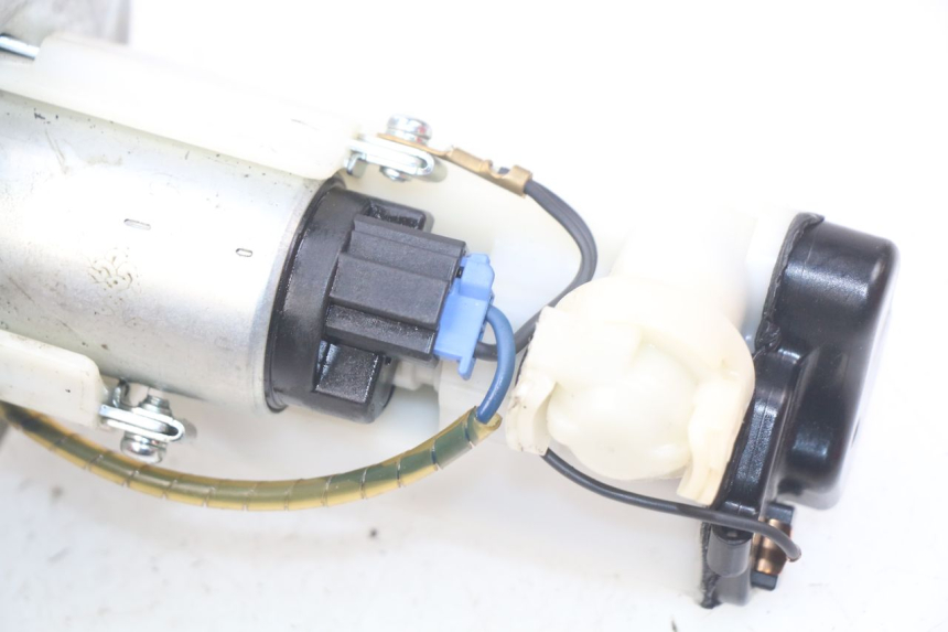 photo de POMPE A ESSENCE KAWASAKI Z S 750 (2003 - 2006)