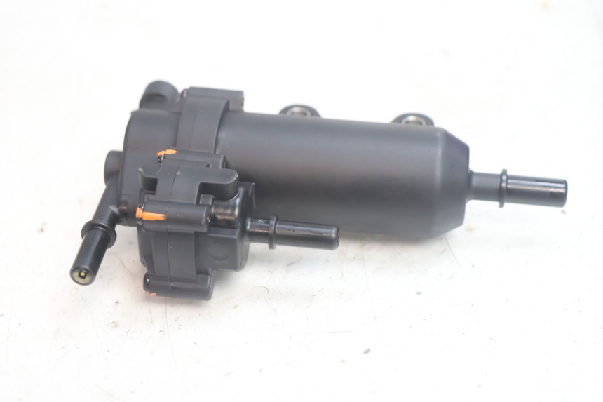 photo de POMPE A ESSENCE PEUGEOT KISBEE 4T 50 (2018 - 2022) - Points de fixation