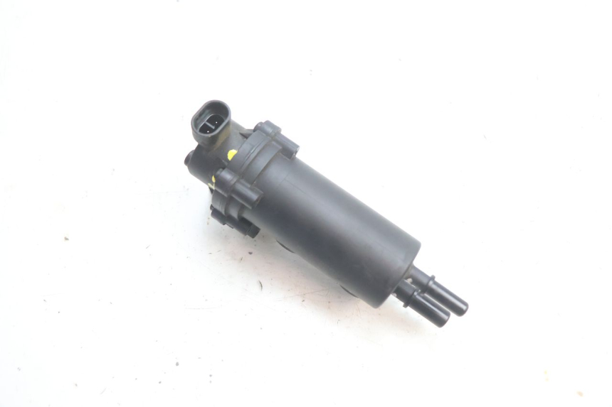 photo de POMPE A ESSENCE PEUGEOT KISBEE 4T 50 (2018 - 2022) - Gros plan technique