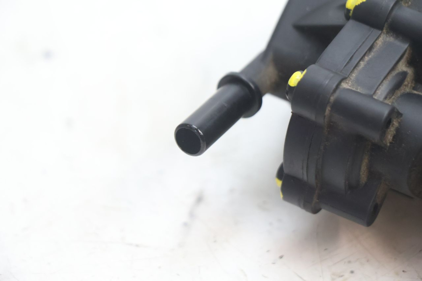 photo de POMPE A ESSENCE PEUGEOT KISBEE 4T 50 (2018 - 2022) - Points de fixation