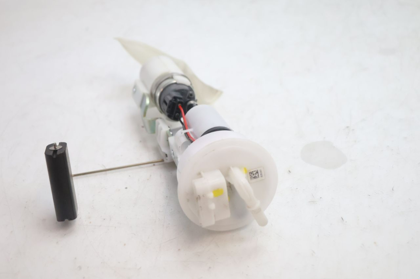 photo de POMPE A ESSENCE PIAGGIO MP3 HPE 530 (2022 - 2026) - État de surface