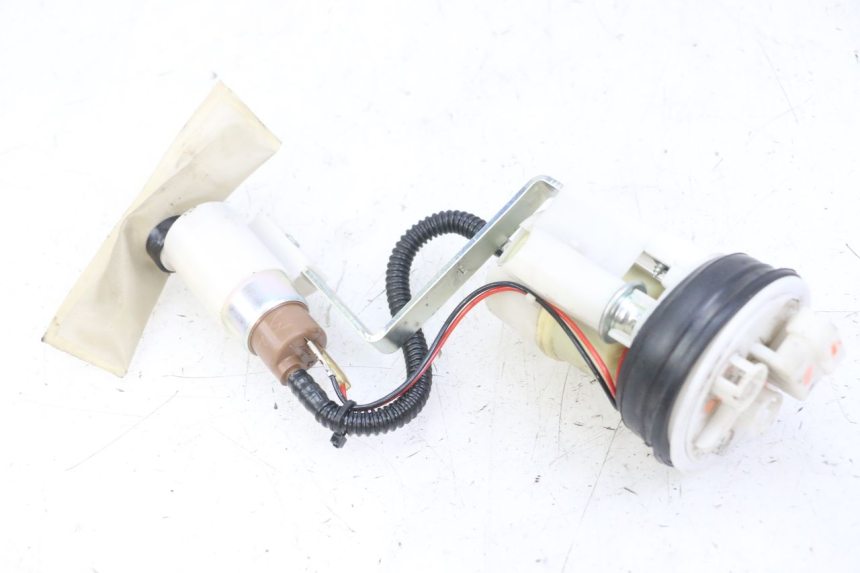 photo de POMPE A ESSENCE PIAGGIO MP3 LT 300 (2010 - 2016)