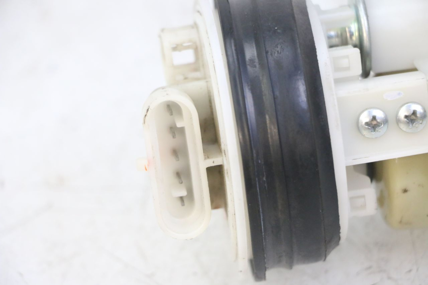photo de POMPE A ESSENCE PIAGGIO MP3 LT 300 (2010 - 2016)