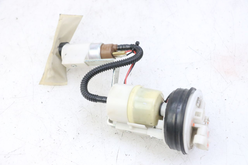 photo de POMPE A ESSENCE PIAGGIO MP3 LT 300 (2010 - 2016)