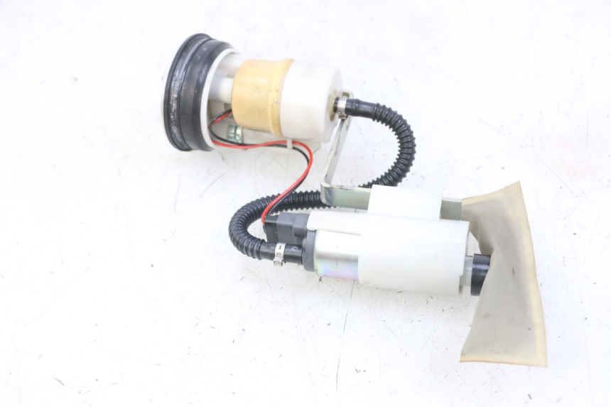 photo de POMPE A ESSENCE PIAGGIO MP3 LT 400 (2007 - 2012)