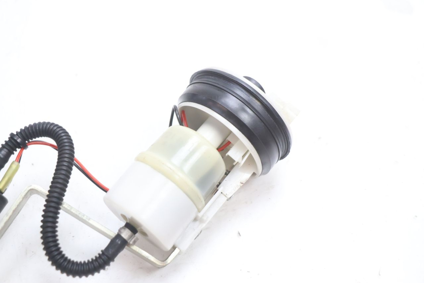 photo de POMPE A ESSENCE PIAGGIO MP3 LT 300 (2010 - 2016) - Zoom état d’usage