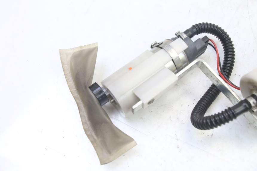 photo de POMPE A ESSENCE PIAGGIO MP3 500 (2011 - 2015)