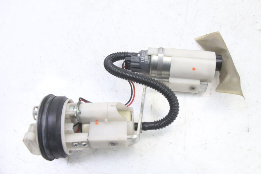 photo de POMPE A ESSENCE PIAGGIO MP3 500 (2011 - 2015)