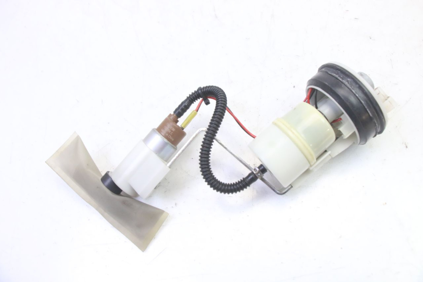 photo de POMPE A ESSENCE PIAGGIO MP3 RL 250 (2007 - 2010)