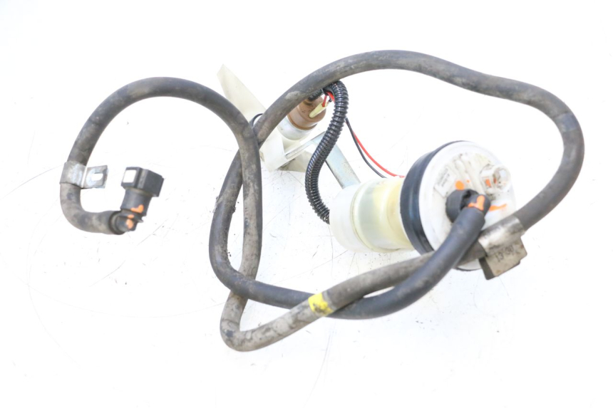 photo de POMPE A ESSENCE PIAGGIO MP3 RL 250 (2006 - 2010) - Vue principale