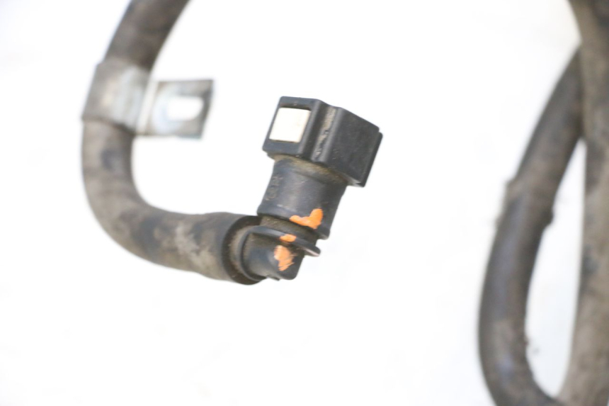 photo de POMPE A ESSENCE PIAGGIO MP3 RL 250 (2006 - 2010) - Vue rapprochée