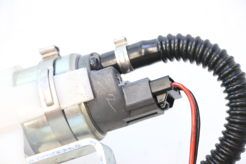 photo de POMPE A ESSENCE PIAGGIO MP3 500 (2016 - 2018) - Zoom état d’usage