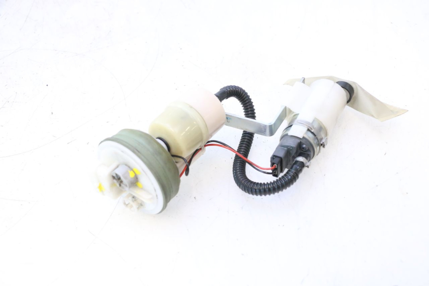 photo de POMPE A ESSENCE PIAGGIO MP3 500 (2016 - 2018) - Points de fixation