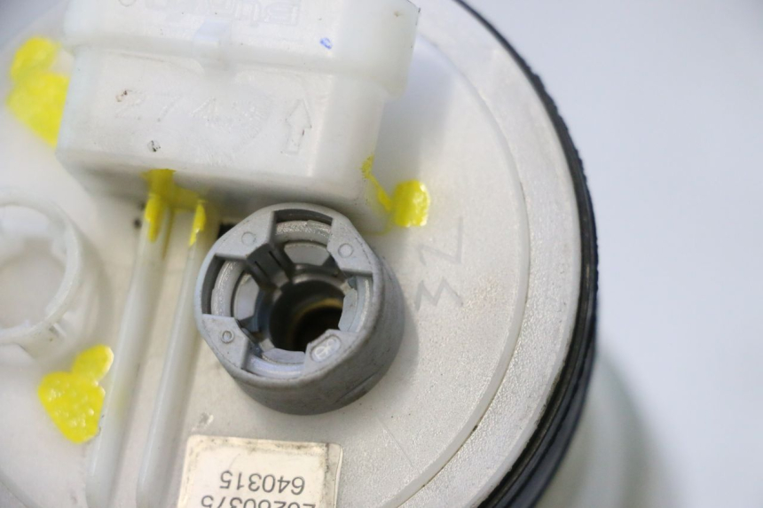 photo de POMPE A ESSENCE PIAGGIO MP3 500 (2011 - 2015) - Détail de la pièce