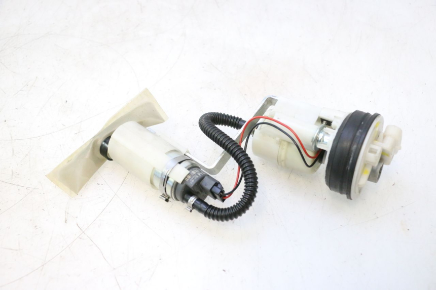 photo de POMPE A ESSENCE PIAGGIO MP3 500 (2011 - 2015) - Vue produit