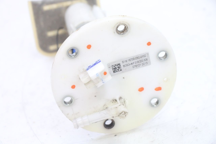 photo de POMPE A ESSENCE SYM ORBIT III 3 4T 50 (2021 - 2025) - Autre angle de vue