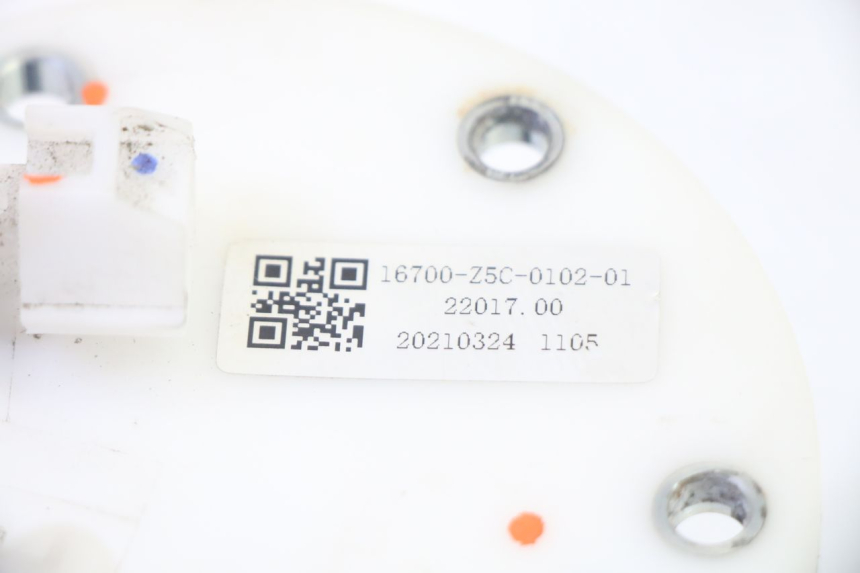 photo de POMPE A ESSENCE SYM ORBIT III 3 4T 50 (2021 - 2025) - Autre angle de vue