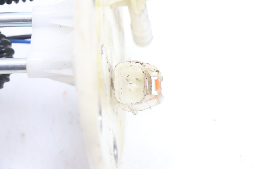 photo de POMPE A ESSENCE SYM ORBIT III 3 4T 50 (2021 - 2025) - Autre angle de vue