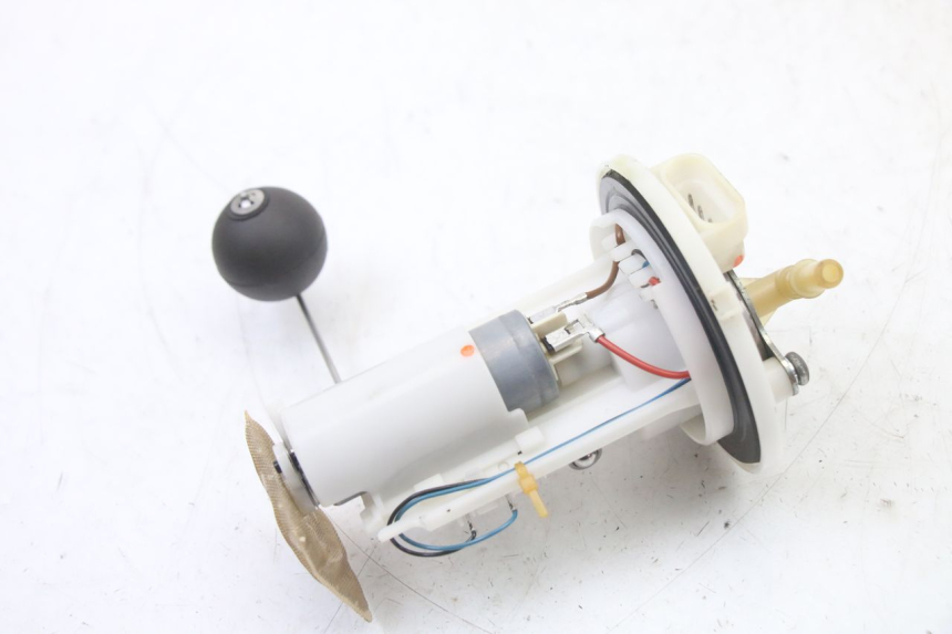 photo de POMPE A ESSENCE PEUGEOT CITYSTAR 125 (2011 - 2017)