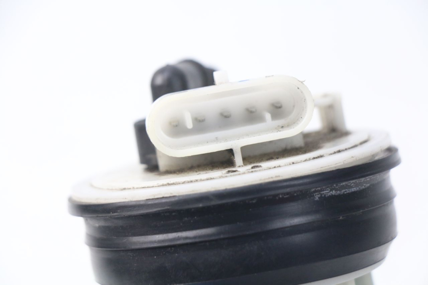 photo de POMPE A ESSENCE PEUGEOT SATELIS 300 (2012 - 2015)