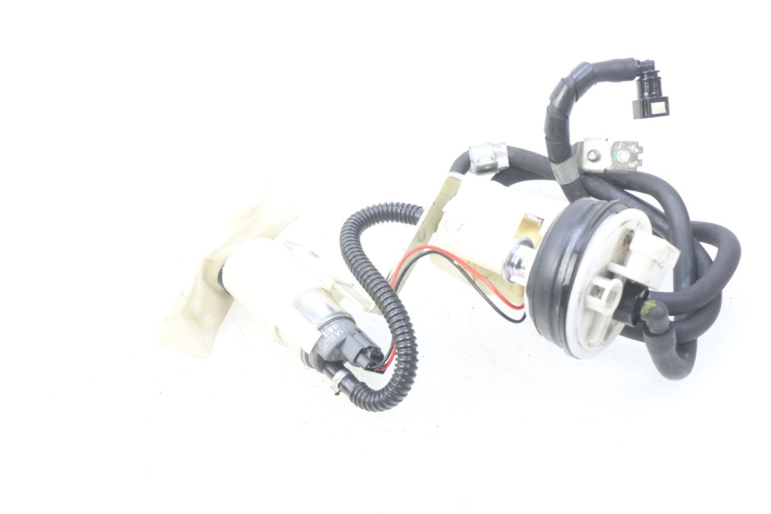 photo de POMPE A ESSENCE PIAGGIO MP3 500 (2011 - 2015)