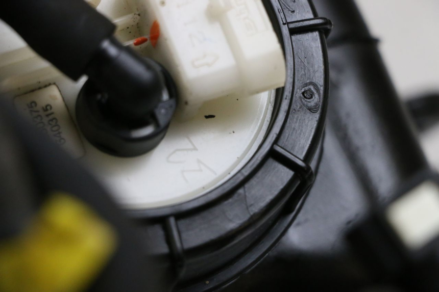photo de POMPE A ESSENCE PIAGGIO MP3 500 (2011 - 2015)