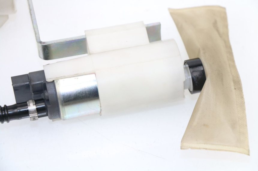 photo de POMPE A ESSENCE PIAGGIO MP3 500 (2011 - 2015)