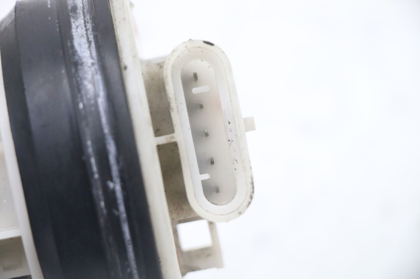 photo de POMPE A ESSENCE PIAGGIO MP3 LT 400 (2007 - 2012)