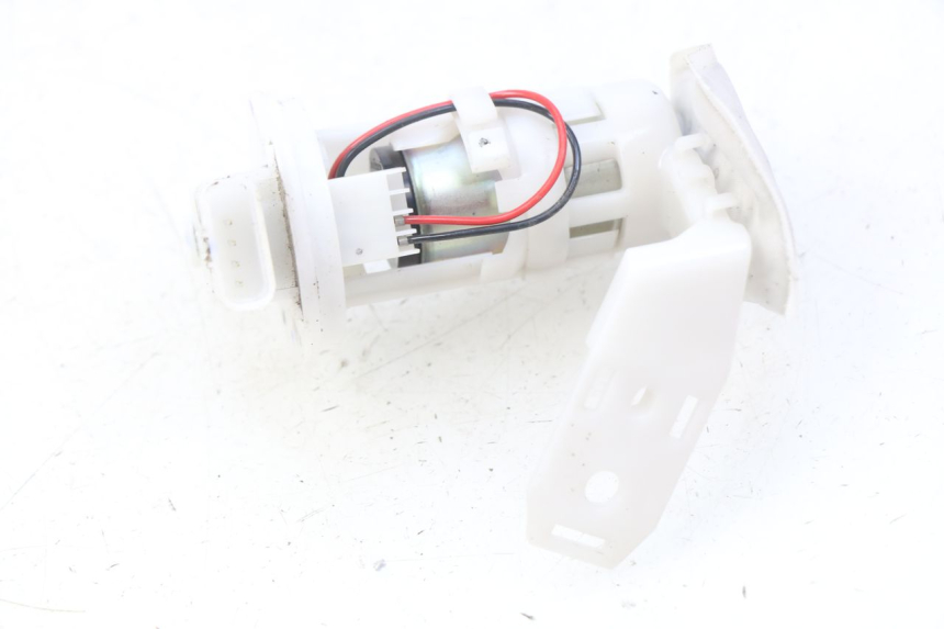 photo de POMPE A ESSENCE PIAGGIO VESPA GTS IGET ABS 125 (2017 - 2023)