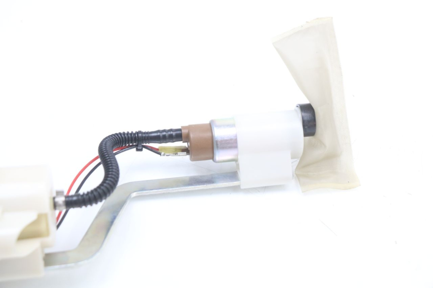 photo de POMPE A ESSENCE PIAGGIO X10 125 (2012 - 2017)