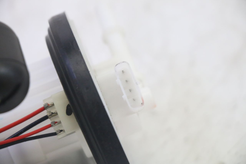 photo de POMPE A ESSENCE JM MOTORS SANTANA EVO 50 (2024 - 2026) - Zoom état d’usage