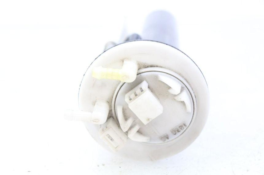 photo de POMPE A ESSENCE PEUGEOT SATELIS COMPRESSOR K15 125 (2006 - 2009) - État de surface