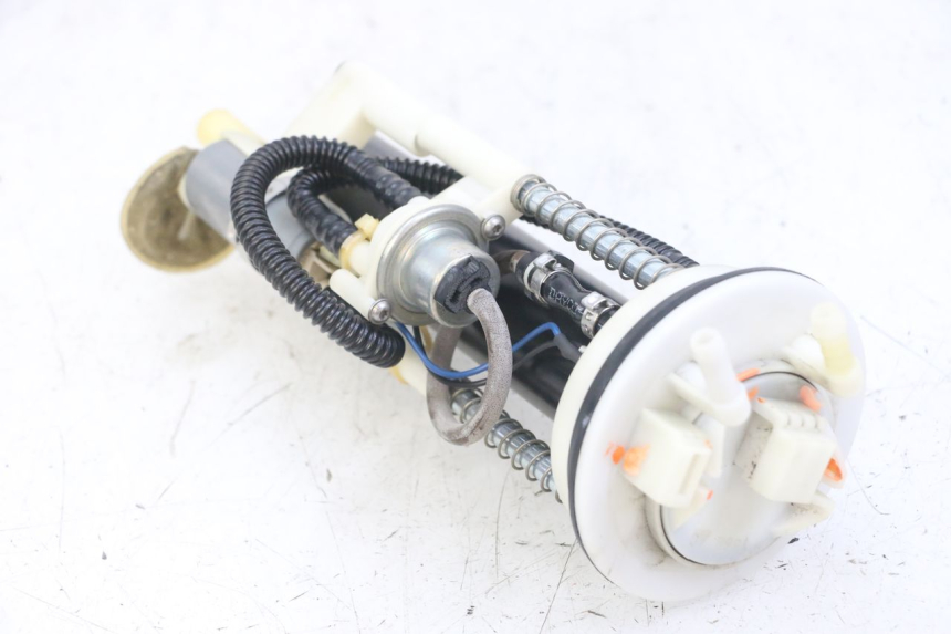 photo de POMPE A ESSENCE PEUGEOT SATELIS COMPRESSOR K15 125 (2006 - 2009)
