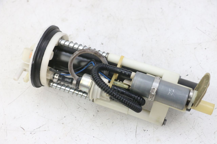 photo de POMPE A ESSENCE PEUGEOT SATELIS COMPRESSOR K15 125 (2006 - 2009)