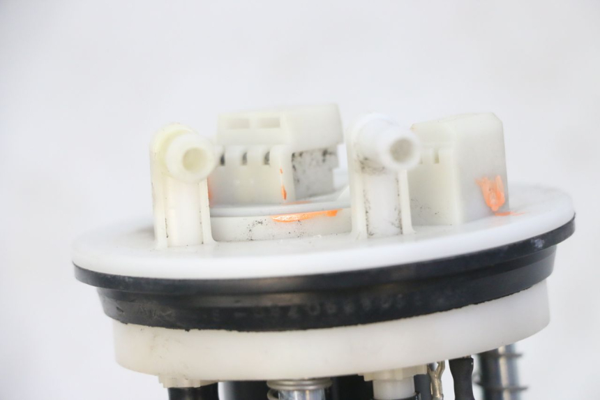 photo de POMPE A ESSENCE PEUGEOT SATELIS COMPRESSOR K15 125 (2006 - 2009)