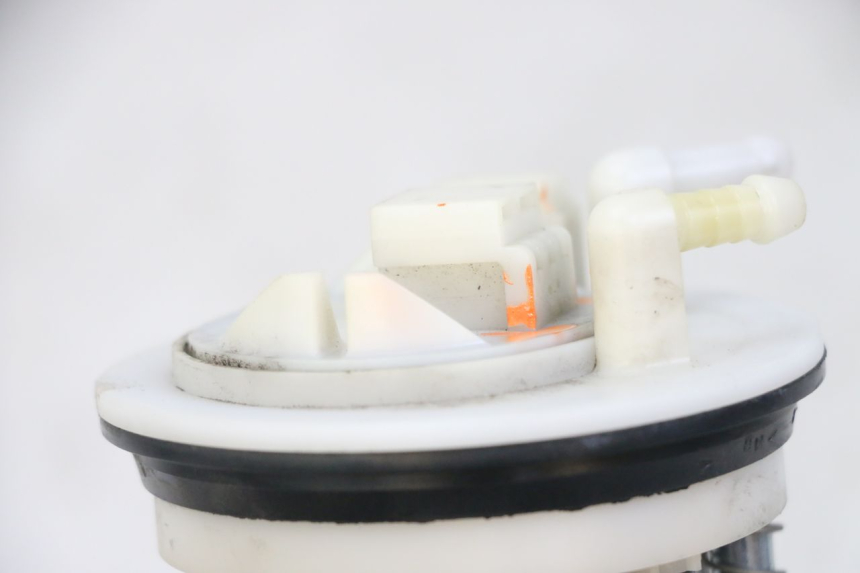 photo de POMPE A ESSENCE PEUGEOT SATELIS COMPRESSOR K15 125 (2006 - 2009)