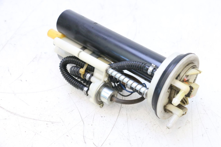 photo de POMPE A ESSENCE PEUGEOT SATELIS COMPRESSOR K15 125 (2006 - 2009) - État de surface