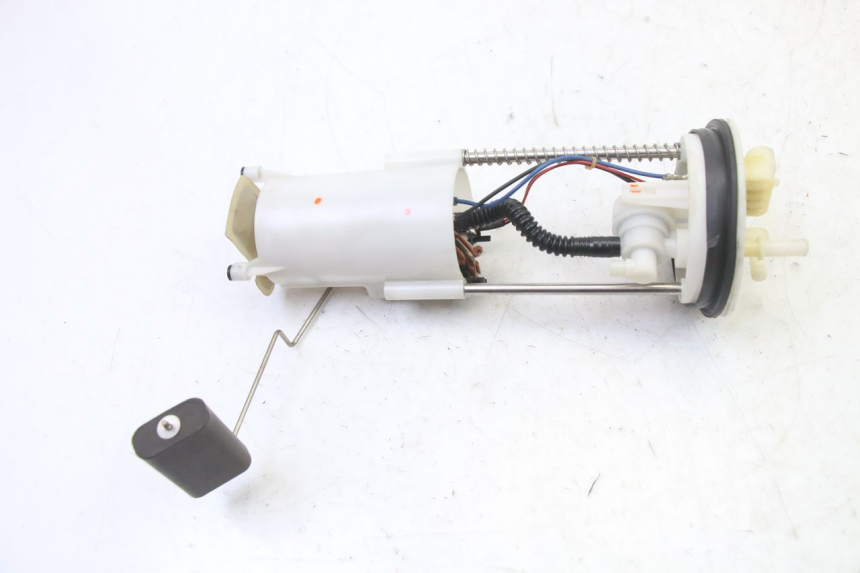 photo de POMPE A ESSENCE PEUGEOT SATELIS 125 (2013 - 2018)