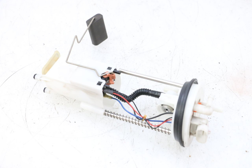 photo de POMPE A ESSENCE PEUGEOT SATELIS 125 (2013 - 2018) - Vue principale