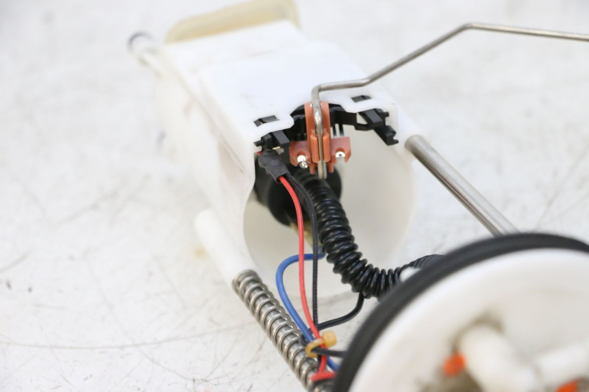 photo de POMPE A ESSENCE PEUGEOT SATELIS 125 (2013 - 2018) - Détail de la pièce