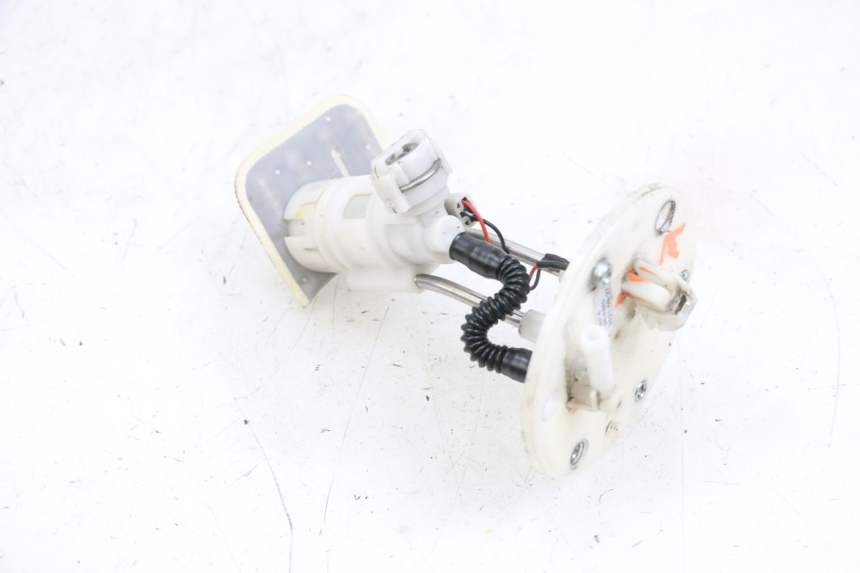 photo de POMPE A ESSENCE PEUGEOT SPEEDFIGHT 4 4T EFI 50 (2021 - 2025) - Points de fixation