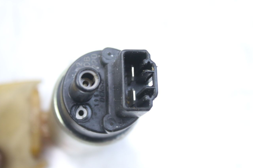 photo de POMPE A ESSENCE TRIUMPH SPRINT ST 955 (1999 - 2001)