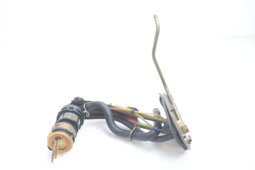 photo de POMPE A ESSENCE HONDA ST PAN EUROPEAN 1100 (1990 - 2002) - Autre angle de vue