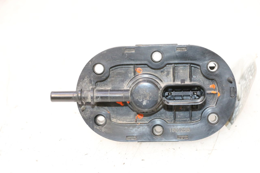 photo de POMPE A ESSENCE VASTRO STREET S 50 (2016 - 2021) - Points de fixation