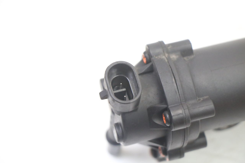 photo de POMPE A ESSENCE PEUGEOT STREETZONE I 2T 50 (2018 - 2020)