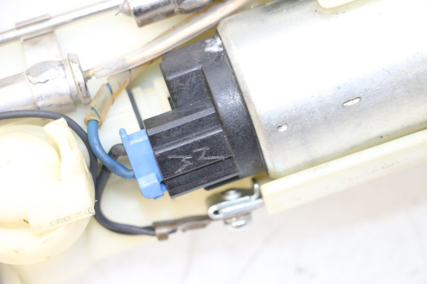 photo de POMPE A ESSENCE SUZUKI SV S 650 (2003 - 2009)