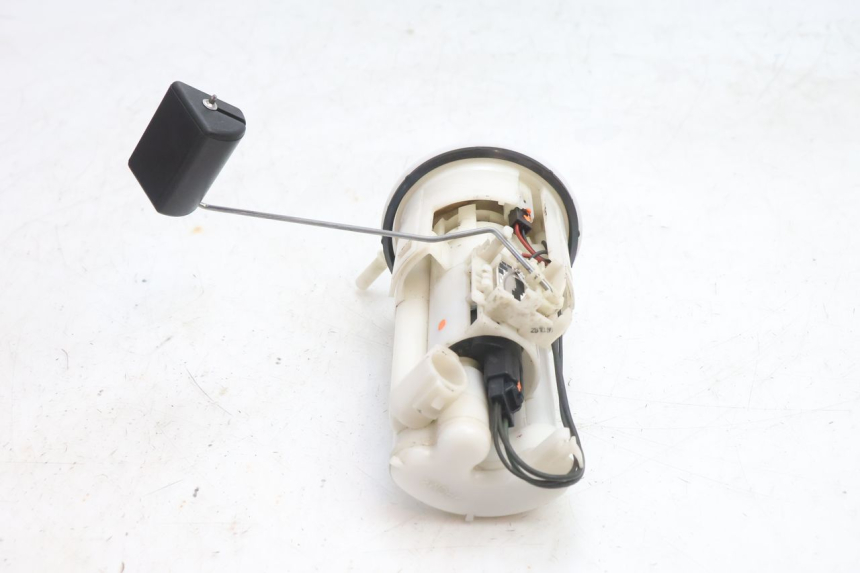 photo de POMPE A ESSENCE YAMAHA TDM ABS 900 (2002 - 2014) - État de surface